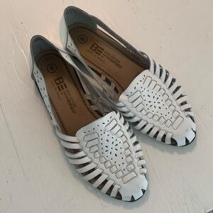 Vintage 90s White Leather Huaraches Sandals Flats Slip Ons